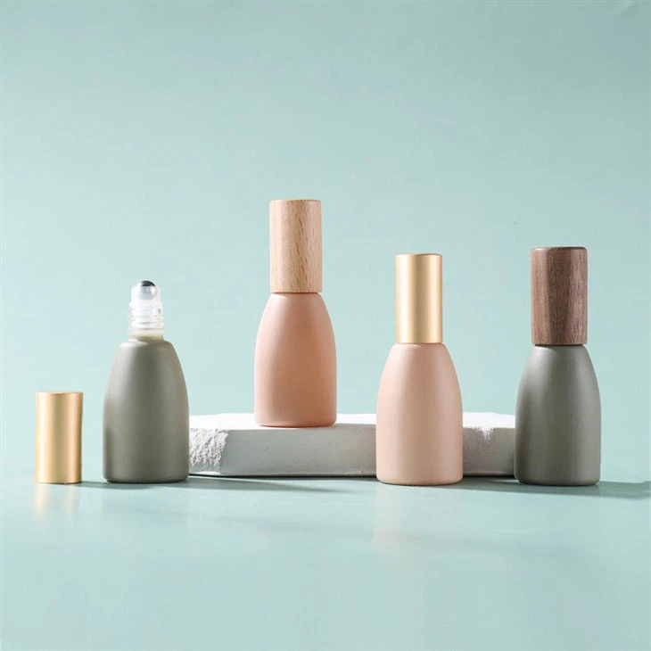 essential oils bottles